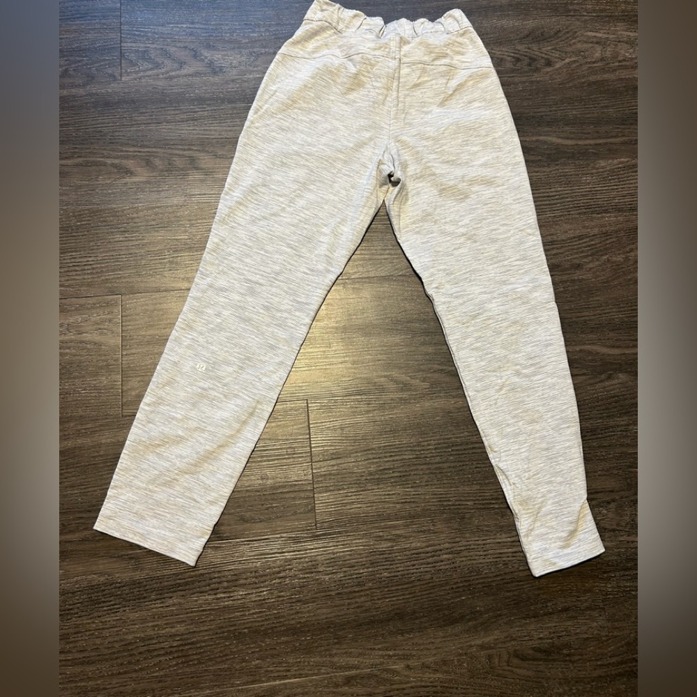 Women’s Lululemon pants size 4